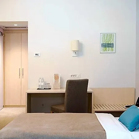 Art Hotel 3*
