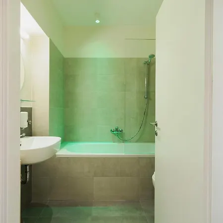 Hotel Art 3*